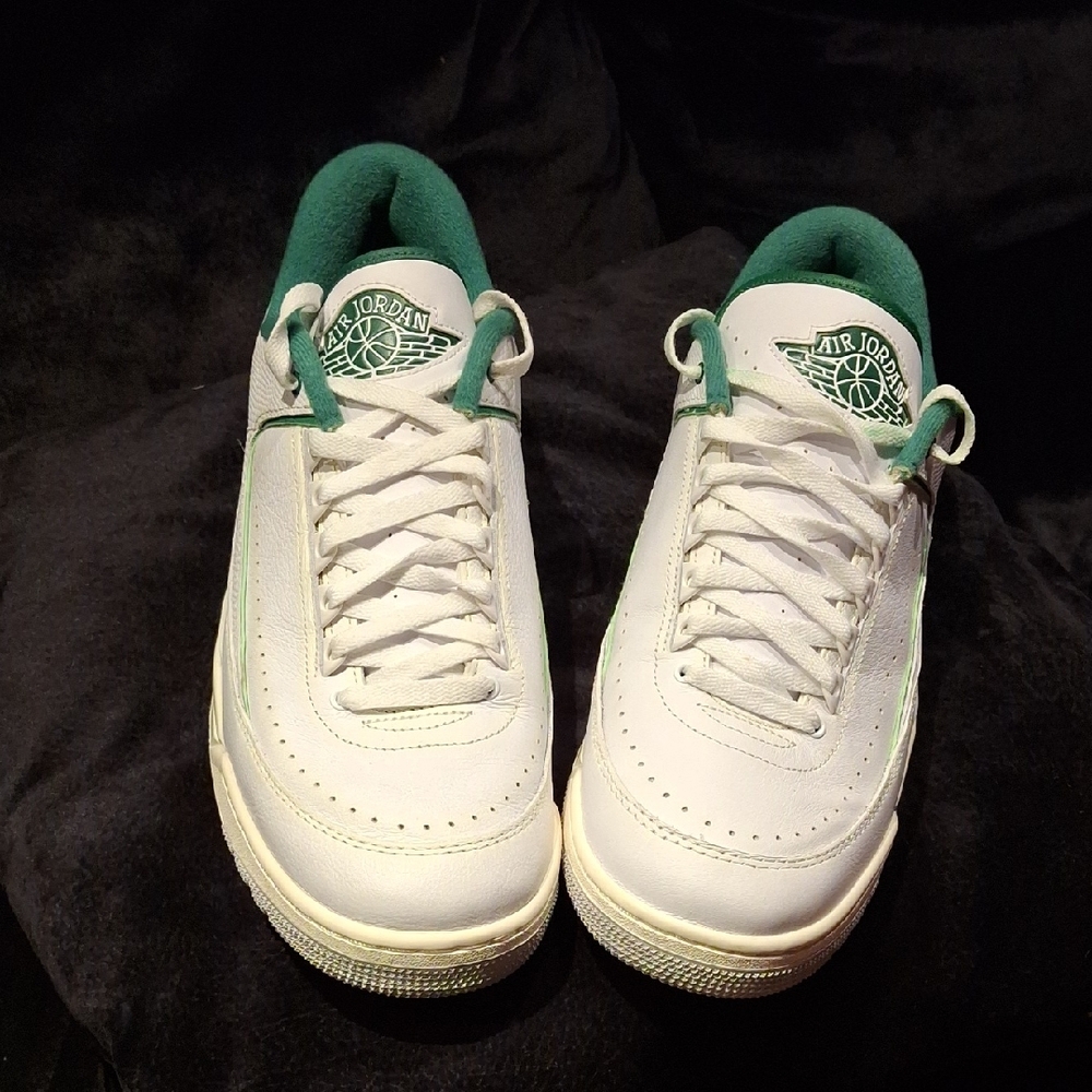 Nike Air Jordans Meen Green and White Sneakers